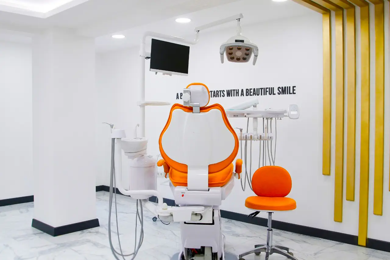 Sala de tratamiento con unidad dental